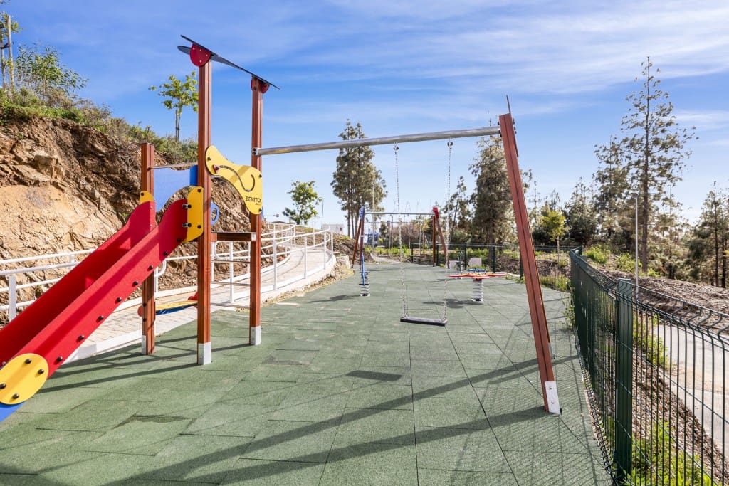 4 soveværelse Penthouse til salg i Mijas Costa med swimmingpool - € 742.600 (Ref: 9034302)