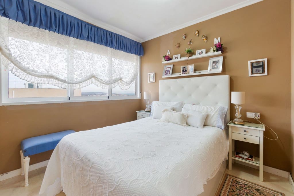 3 slaapkamer Penthouse te koop in La Mata met zwembad - € 232.000 (Ref: 9048599)