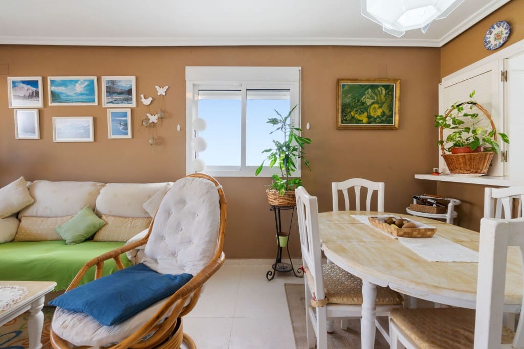 3 slaapkamer Penthouse te koop in La Mata met zwembad - € 232.000 (Ref: 9048599)