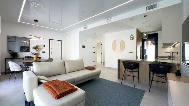 3 makuuhuone Huvila myytävänä paikassa Villamartin, Orihuela mukana uima-altaan 
autotalli - 450 000 € (Ref: 9048603)