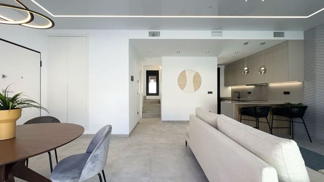 3 makuuhuone Huvila myytävänä paikassa Villamartin, Orihuela mukana uima-altaan 
autotalli - 450 000 € (Ref: 9048603)