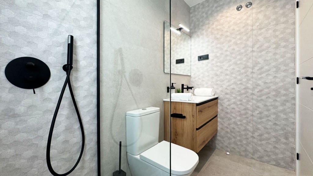 3 quarto Moradia para venda em Villamartin com piscina garagem - 450 000 € (Ref: 9048603)