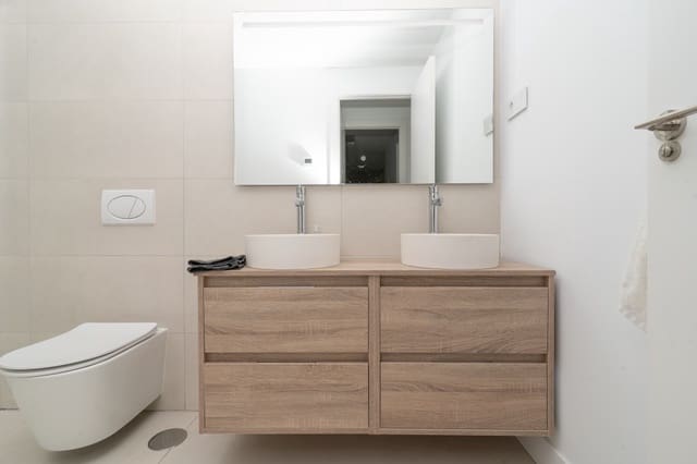 2 soveværelse Lejlighed til salg i Benalmádena med swimmingpool garage - € 695.000 (Ref: 9050891)