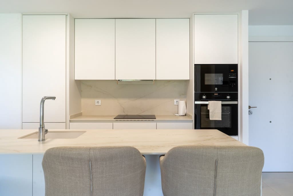 2 soveværelse Lejlighed til salg i Benalmadena med swimmingpool garage - € 695.000 (Ref: 9050891)