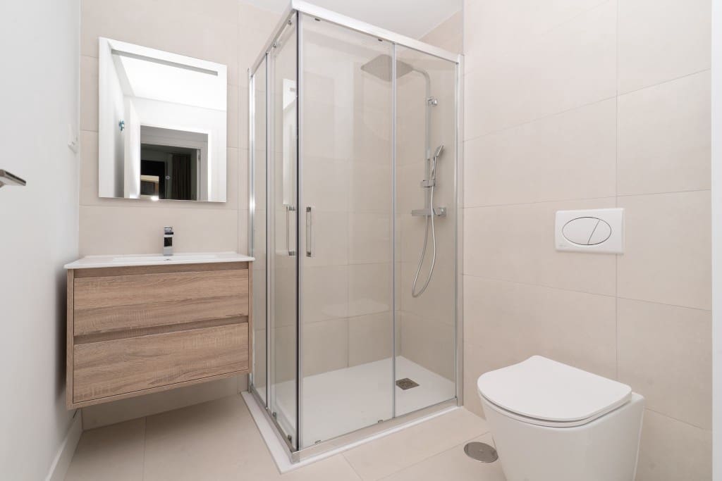 2 soveværelse Lejlighed til salg i Benalmadena med swimmingpool garage - € 695.000 (Ref: 9050891)