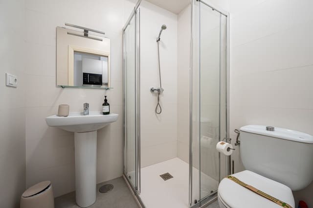 1 bedroom Apartment for sale in Nerja with pool - € 196,000 (Ref: 9057418)