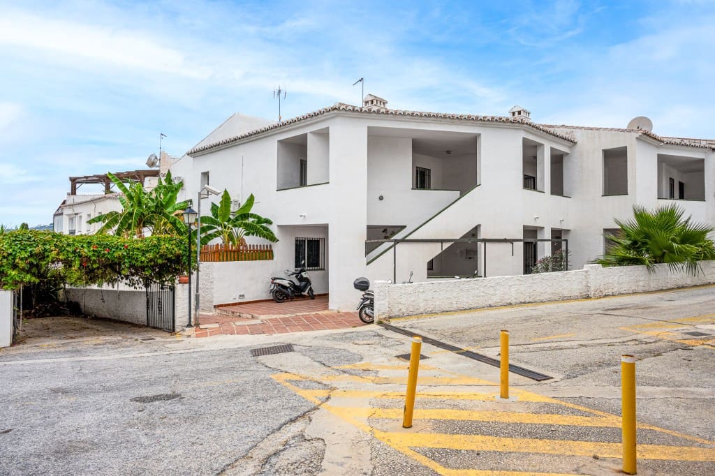 1 soveværelse Lejlighed til salg i Nerja med swimmingpool - € 196.000 (Ref: 9057418)