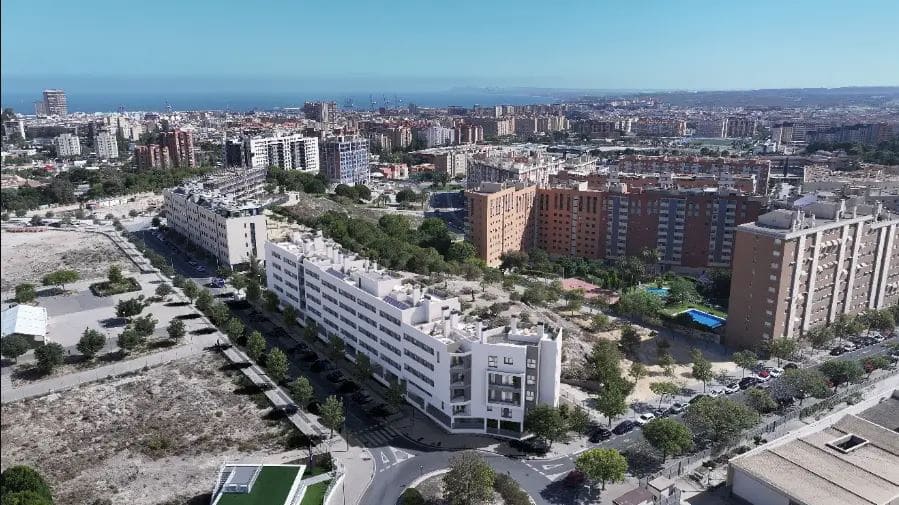 Apartamento de 3 habitaciones en Alicante / Alacant ciudad en venta con piscina garaje - 292.500 € (Ref: 9059080)