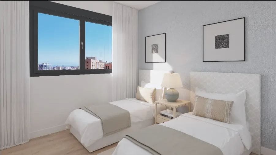 4 Zimmer Apartment zu verkaufen in Alicante / Alacant Stadt mit Pool Garage - 337.500 € (Ref: 9059082)