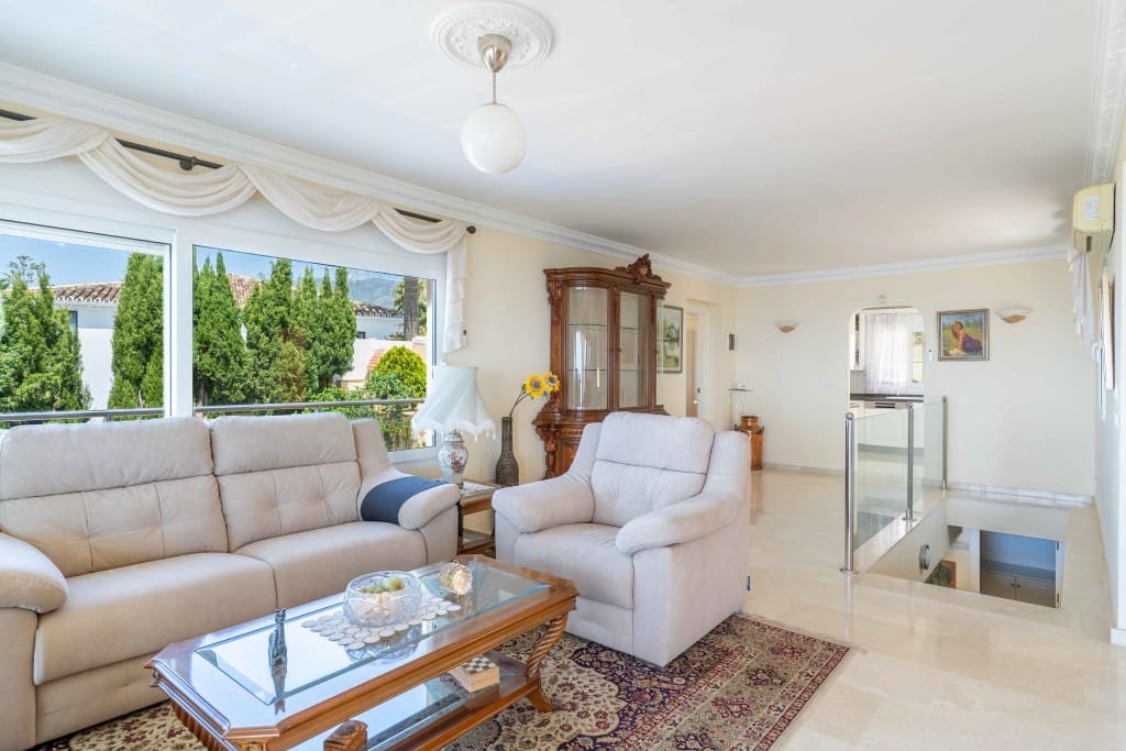 5 sypialnia Willa na sprzedaż w La Capellania z basenem garażem - 1 890 000 € (Ref: 9068705)