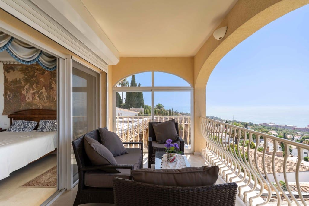 5 sypialnia Willa na sprzedaż w La Capellania z basenem garażem - 1 890 000 € (Ref: 9068705)