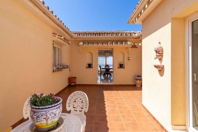 5 sypialnia Willa na sprzedaż w La Capellania, Benalmádena z basenem garażem - 1 890 000 € (Ref: 9068705)