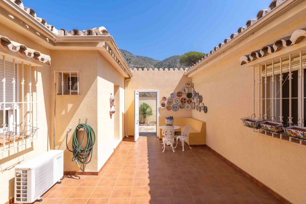 5 sypialnia Willa na sprzedaż w La Capellania z basenem garażem - 1 890 000 € (Ref: 9068705)