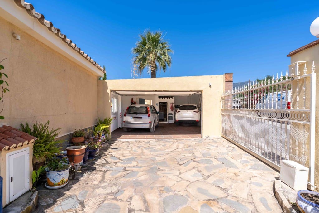 5 sypialnia Willa na sprzedaż w La Capellania z basenem garażem - 1 890 000 € (Ref: 9068705)