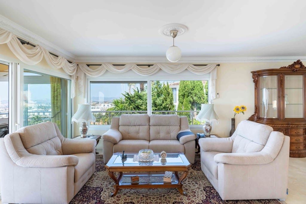 5 sypialnia Willa na sprzedaż w La Capellania z basenem garażem - 1 890 000 € (Ref: 9068705)