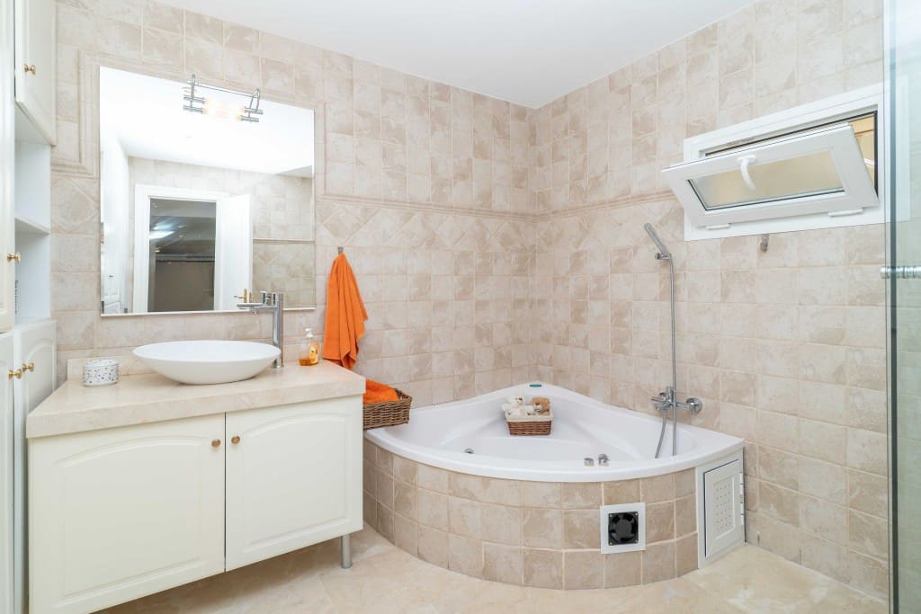 5 sypialnia Willa na sprzedaż w La Capellania z basenem garażem - 1 890 000 € (Ref: 9068705)