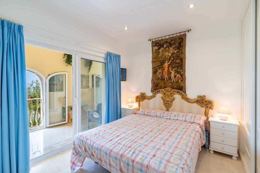 5 sypialnia Willa na sprzedaż w La Capellania z basenem garażem - 1 890 000 € (Ref: 9068705)