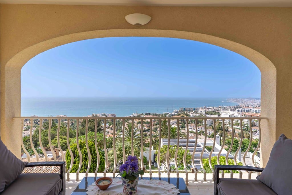 5 sypialnia Willa na sprzedaż w La Capellania z basenem garażem - 1 890 000 € (Ref: 9068705)