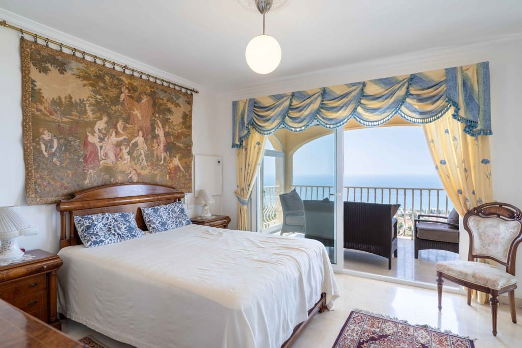 5 sypialnia Willa na sprzedaż w La Capellania z basenem garażem - 1 890 000 € (Ref: 9068705)