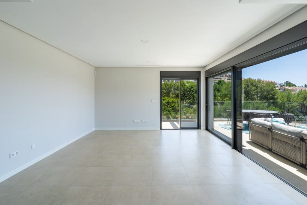 3 soveværelse Penthouse til salg i New Golden Mile med swimmingpool garage - € 675.000 (Ref: 9068706)