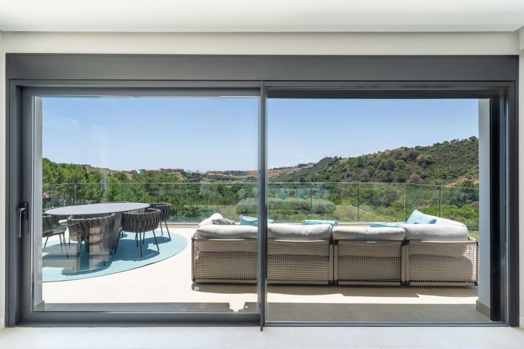 3 soveværelse Penthouse til salg i New Golden Mile med swimmingpool garage - € 675.000 (Ref: 9068706)