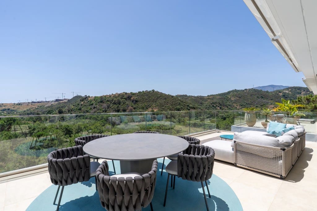 3 soveværelse Penthouse til salg i New Golden Mile med swimmingpool garage - € 675.000 (Ref: 9068706)