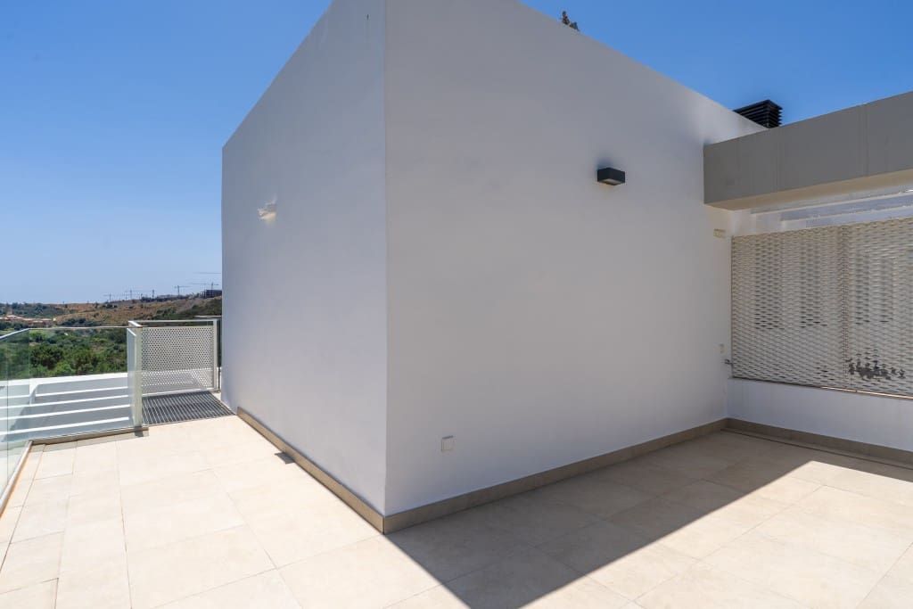 3 soveværelse Penthouse til salg i New Golden Mile med swimmingpool garage - € 675.000 (Ref: 9068706)