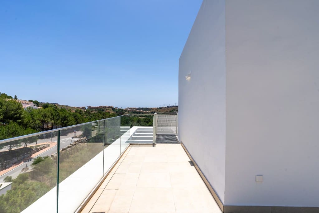 3 soveværelse Penthouse til salg i New Golden Mile med swimmingpool garage - € 675.000 (Ref: 9068706)