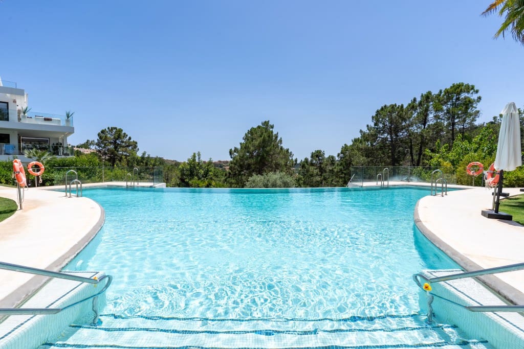 3 soveværelse Penthouse til salg i New Golden Mile med swimmingpool garage - € 675.000 (Ref: 9068706)