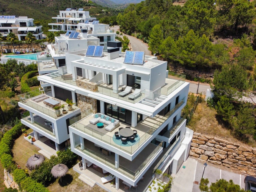 3 soveværelse Penthouse til salg i New Golden Mile med swimmingpool garage - € 675.000 (Ref: 9068706)