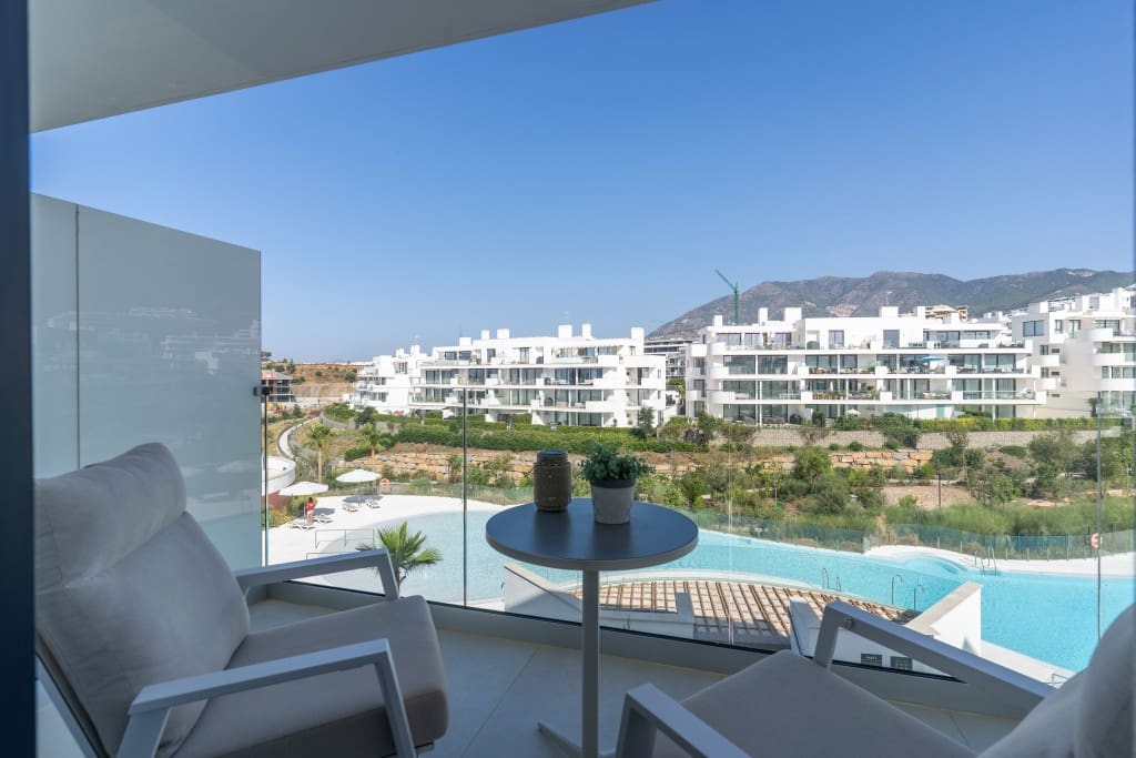 2 makuuhuone Huoneisto myytävänä paikassa Fuengirola mukana uima-altaan 
autotalli - 699 000 € (Ref: 9068708)