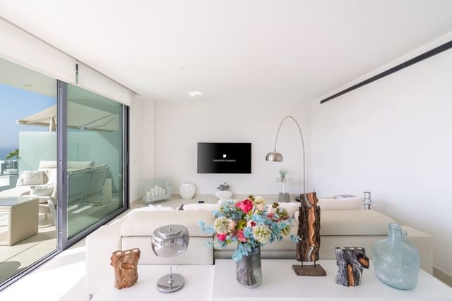 2 makuuhuone Huoneisto myytävänä paikassa Fuengirola mukana uima-altaan 
autotalli - 699 000 € (Ref: 9068708)