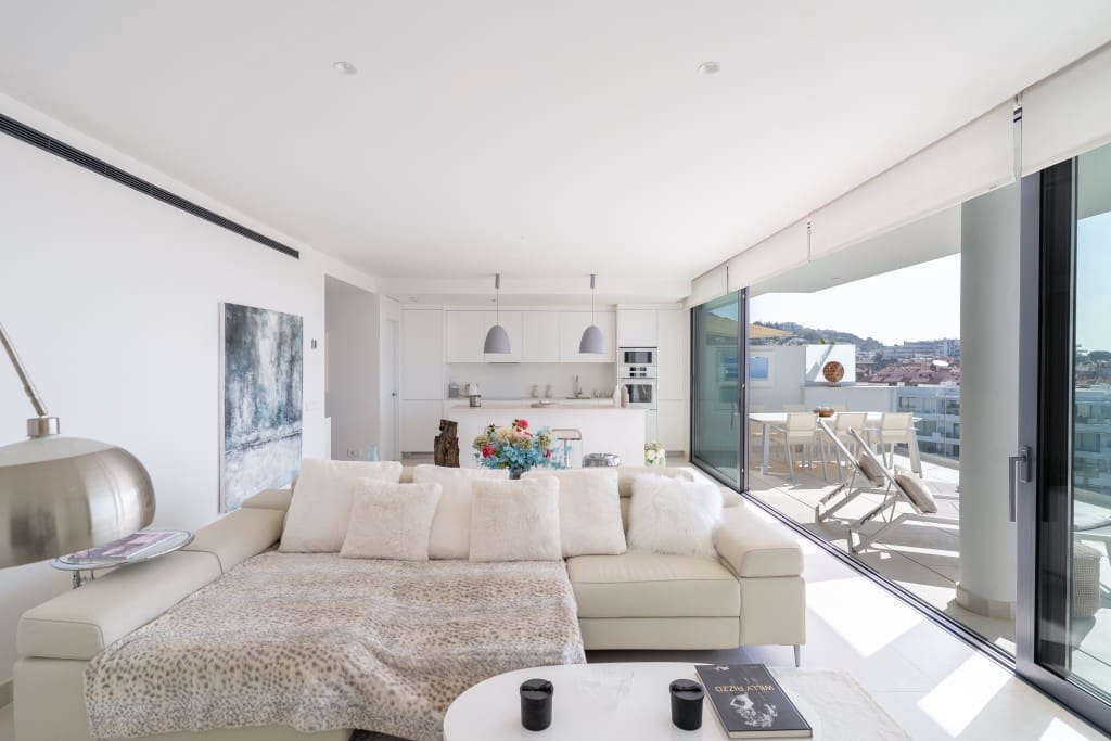 2 makuuhuone Huoneisto myytävänä paikassa Fuengirola mukana uima-altaan 
autotalli - 699 000 € (Ref: 9068708)