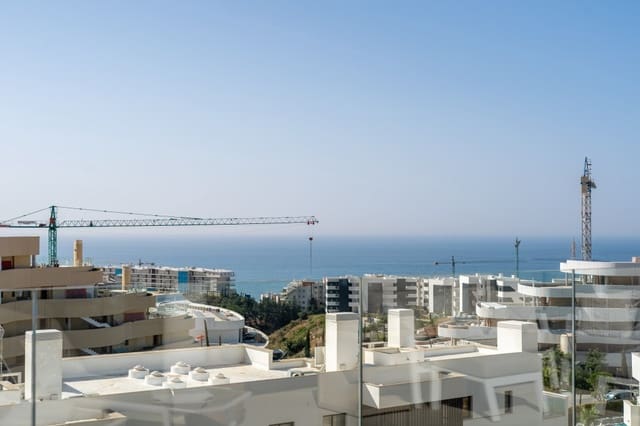 2 makuuhuone Huoneisto myytävänä paikassa Fuengirola mukana uima-altaan 
autotalli - 699 000 € (Ref: 9068708)