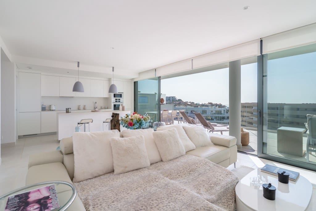 2 makuuhuone Huoneisto myytävänä paikassa Fuengirola mukana uima-altaan 
autotalli - 699 000 € (Ref: 9068708)