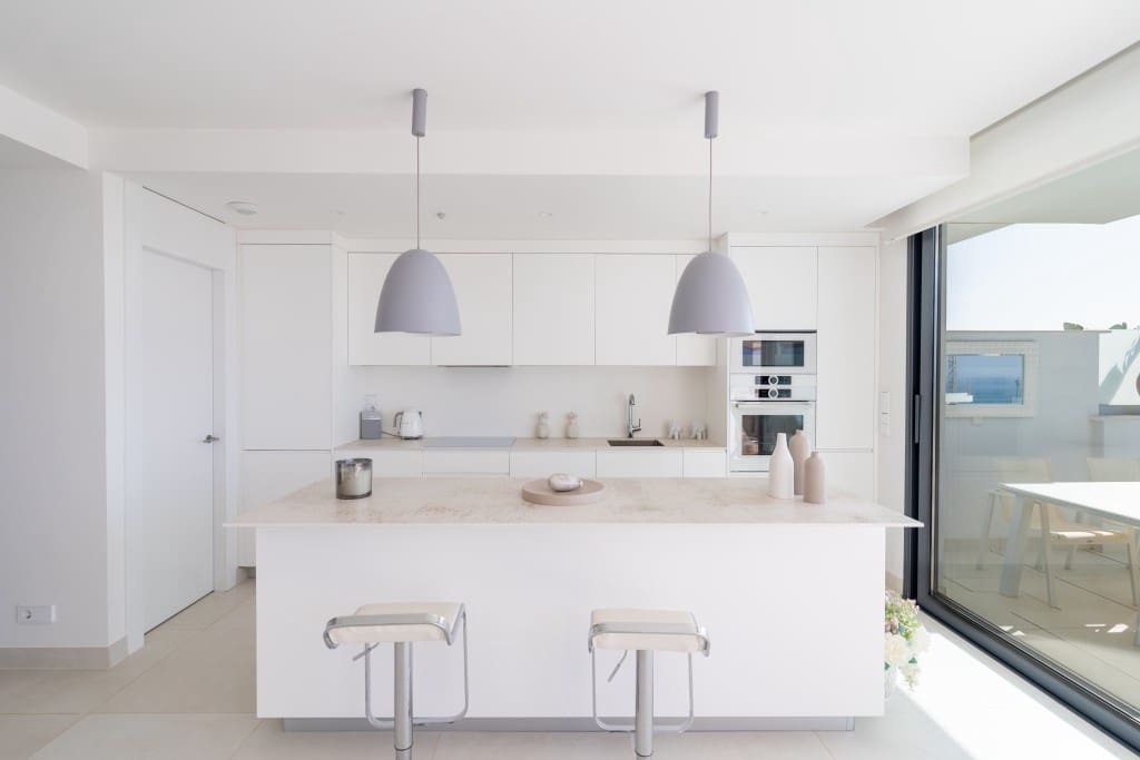 2 makuuhuone Huoneisto myytävänä paikassa Fuengirola mukana uima-altaan 
autotalli - 699 000 € (Ref: 9068708)