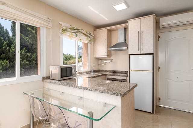 4 soverom Leilighet til salgs i Nerja med svømmebasseng - € 390 000 (Ref: 9077863)