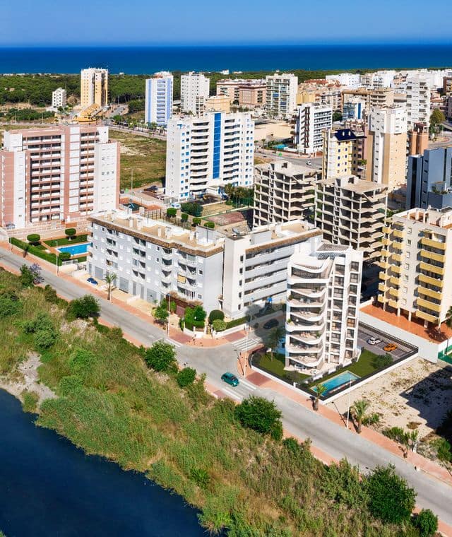 3 sovrum Lägenhet till salu i Guardamar del Segura med pool garage - 315 000 € (Ref: 9077865)