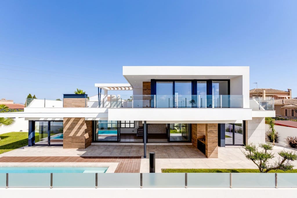 3 soverom Villa til salgs i Ciudad Quesada med svømmebasseng garasje - € 661 000 (Ref: 9085120)