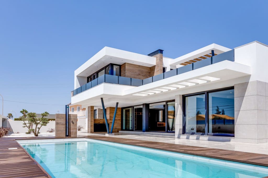 3 soverom Villa til salgs i Ciudad Quesada med svømmebasseng garasje - € 661 000 (Ref: 9085120)