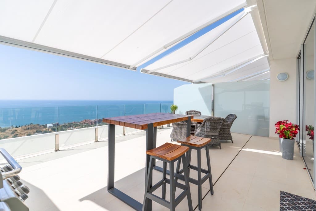 3 sypialnia Penthouse na sprzedaż w Benalmadena z basenem garażem - 1 095 000 € (Ref: 9095129)