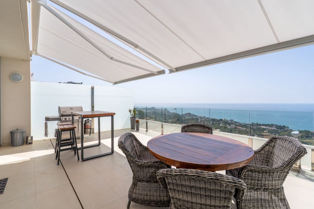 3 sypialnia Penthouse na sprzedaż w Benalmadena z basenem garażem - 1 095 000 € (Ref: 9095129)