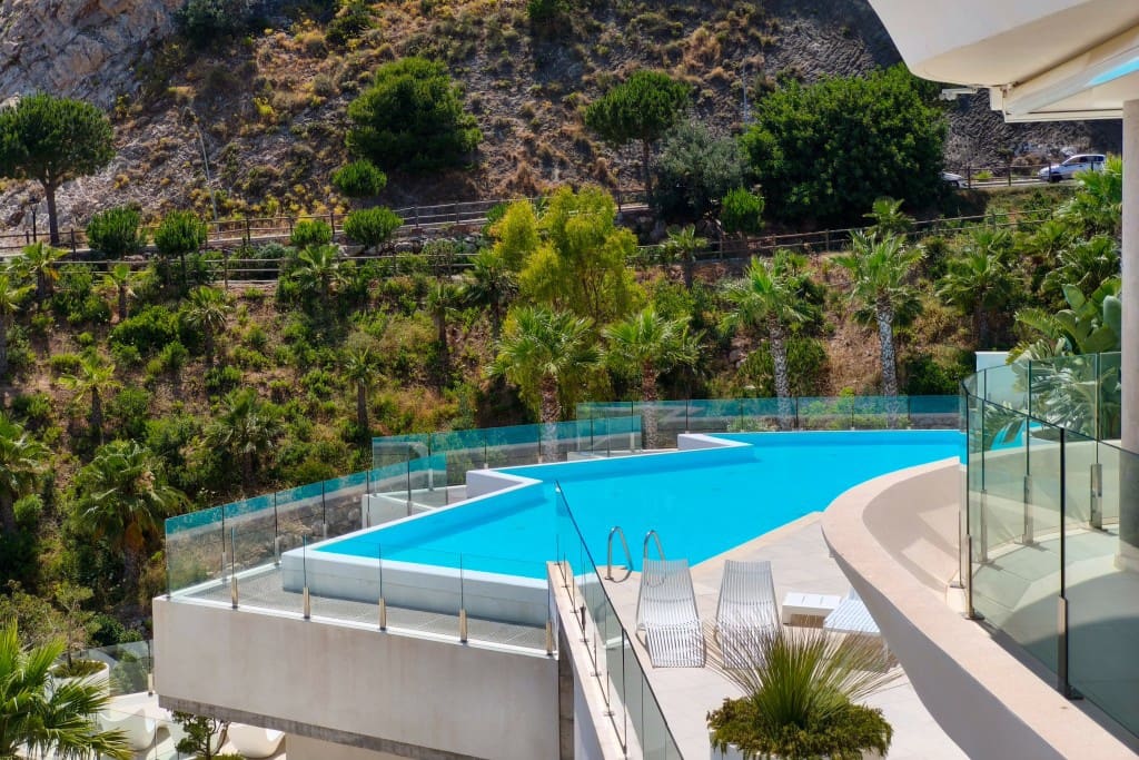 3 sypialnia Penthouse na sprzedaż w Benalmadena z basenem garażem - 1 095 000 € (Ref: 9095129)