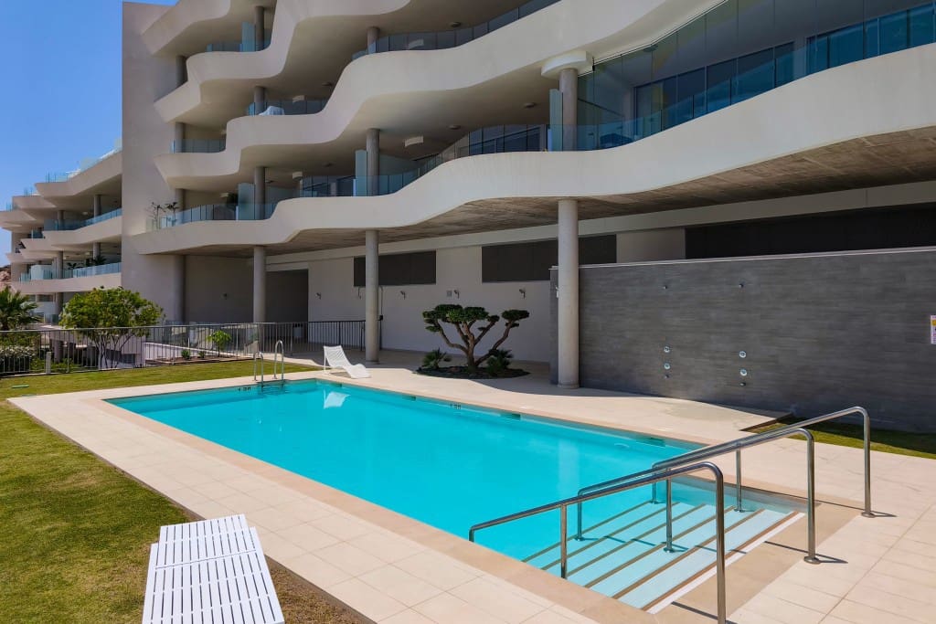 3 sypialnia Penthouse na sprzedaż w Benalmadena z basenem garażem - 1 095 000 € (Ref: 9095129)