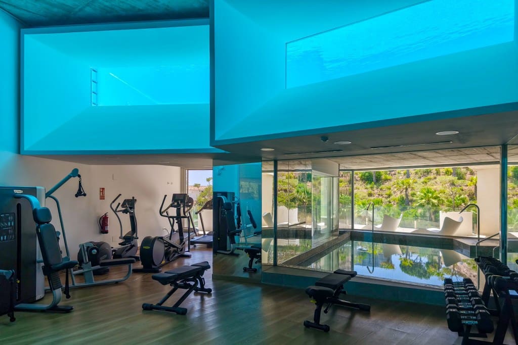 3 sypialnia Penthouse na sprzedaż w Benalmadena z basenem garażem - 1 095 000 € (Ref: 9095129)