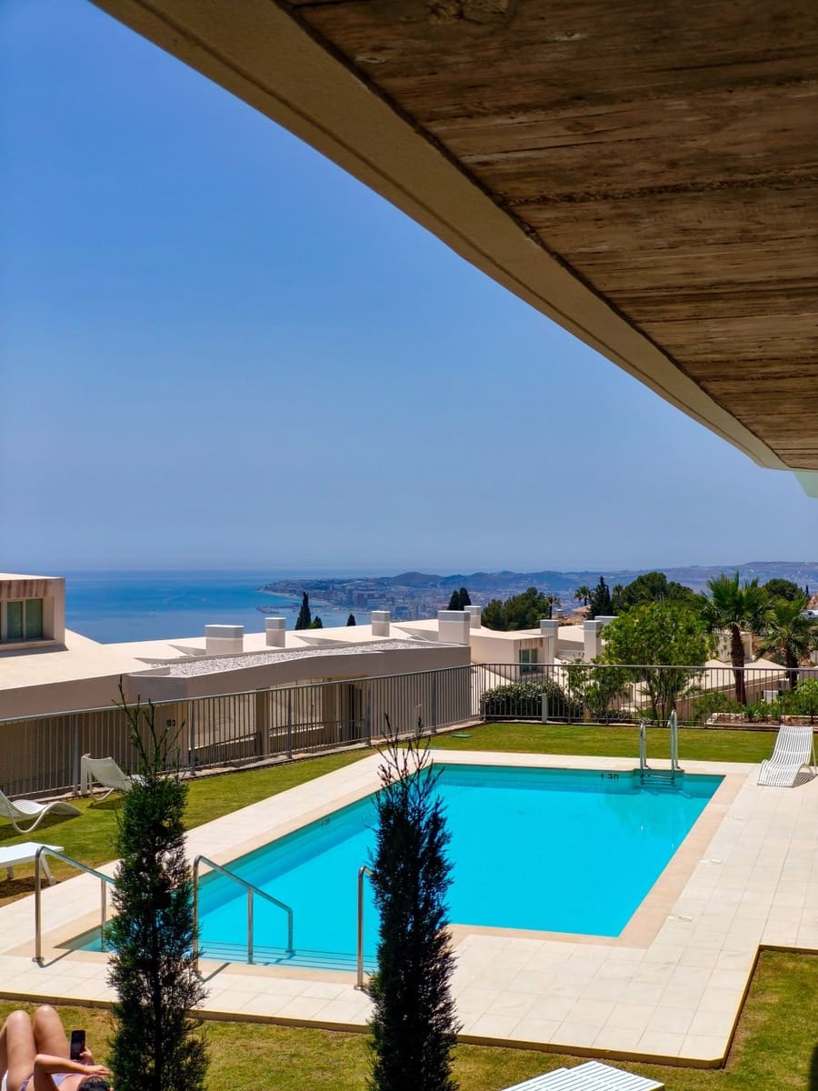 3 sypialnia Penthouse na sprzedaż w Benalmadena z basenem garażem - 1 095 000 € (Ref: 9095129)