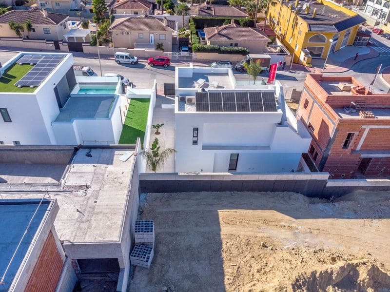 3 slaapkamer Villa te koop in Rojales met zwembad - € 560.000 (Ref: 9104425)