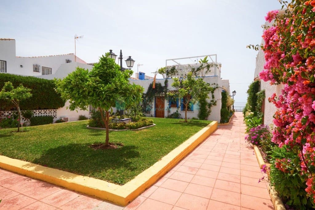 1 Zimmer Apartment zu verkaufen in Estepona - 225.000 € (Ref: 9110133)