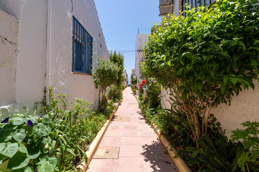 1 Zimmer Apartment zu verkaufen in Estepona - 225.000 € (Ref: 9110133)