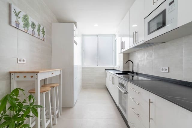 3 slaapkamer Appartement te koop in Los Boliches , Fuengirola - € 449.000 (Ref: 9113998)